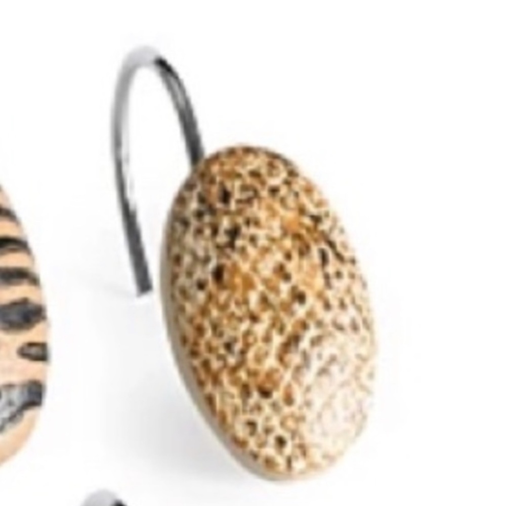 Animal Print Shower Hooks Set of 12 Resin Hooks Gazelle Leopard Multicol… - Picture 6 of 11
